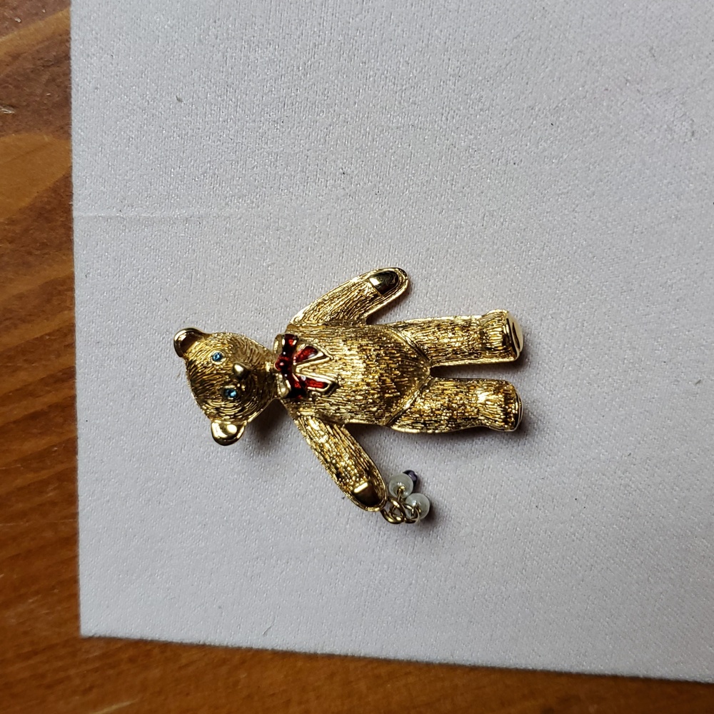 Carolee Teddy Bear with Faux Pearls Dangle Pin Brooch Gold Tone Jewelry